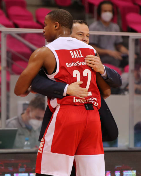 李诗沣替补安赛龙参赛！世界羽联宣布戏剧性换人潮新闻.