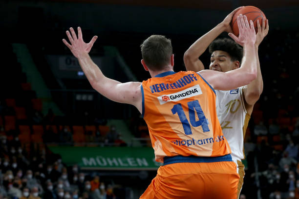 竞争对手的 竞争对手的