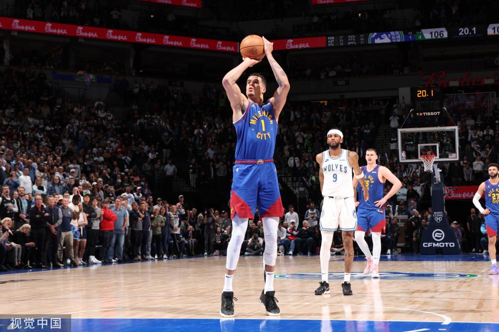 同时他的职 同时他的职